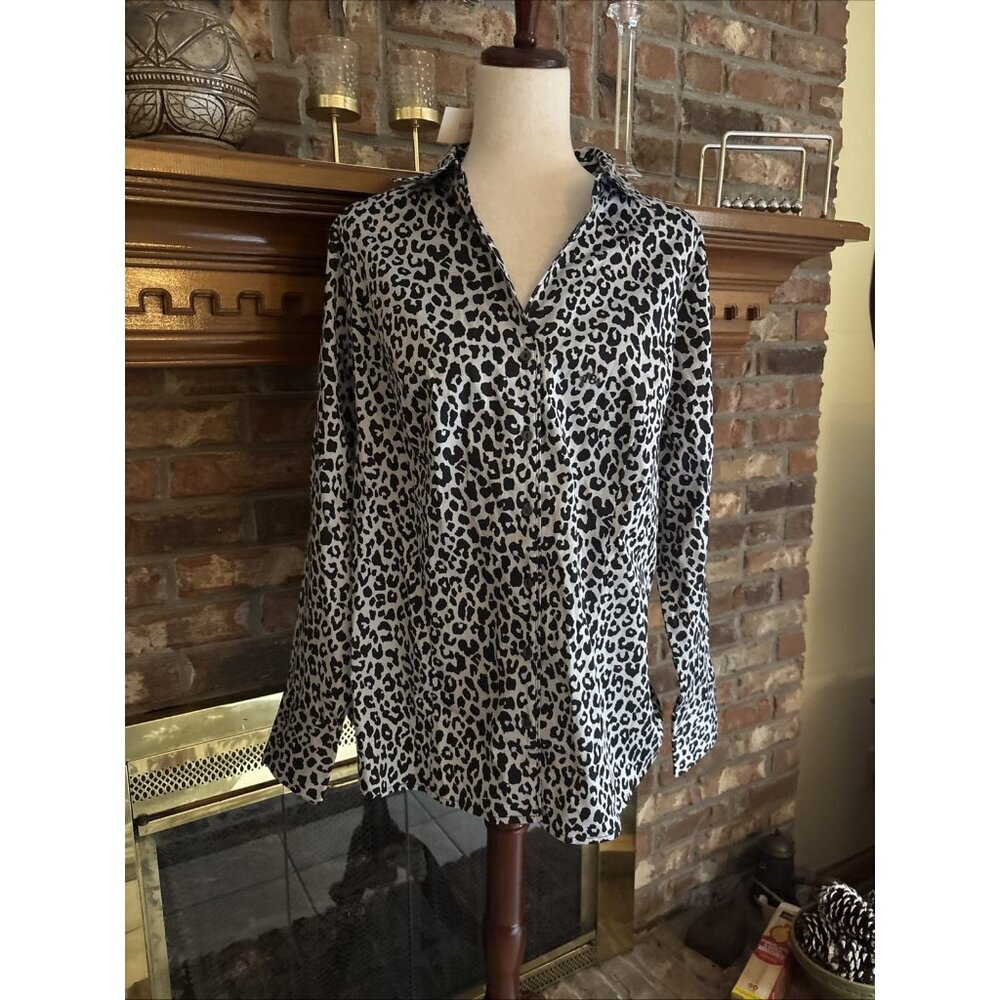 lane Bryant gray Animal Brunt Blouse Size 18 NWT - Picture 1 of 6